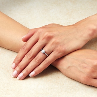 Goldsmiths 9ct White Gold 0.25cttw Diamond Mixed Cut Cluster Ring Goldsmiths 9ct White Gold 0.25cttw Diamond Mixed Cut Cluster Ring